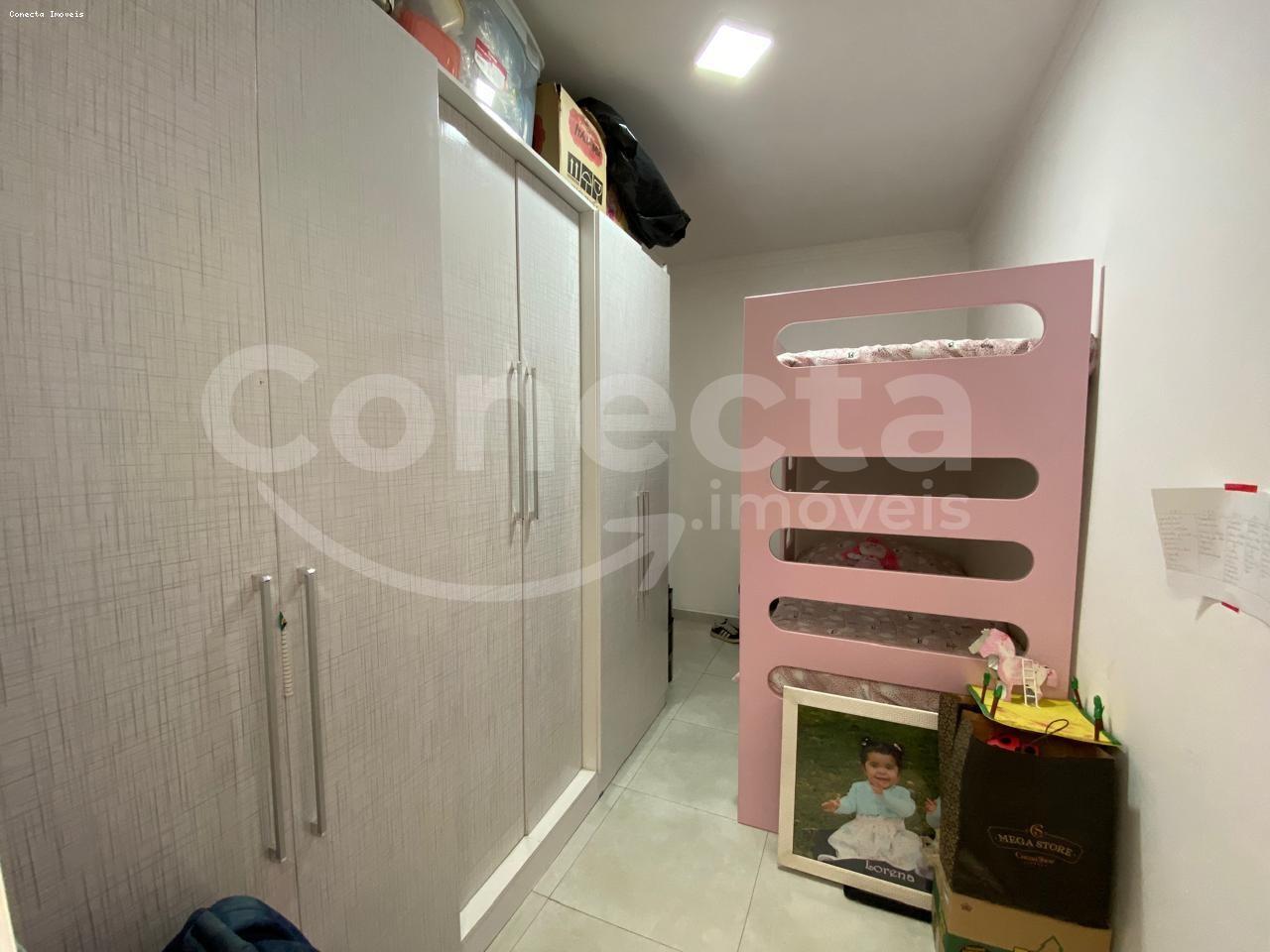 Casa para alugar com 2 quartos, 65m² - Foto 21