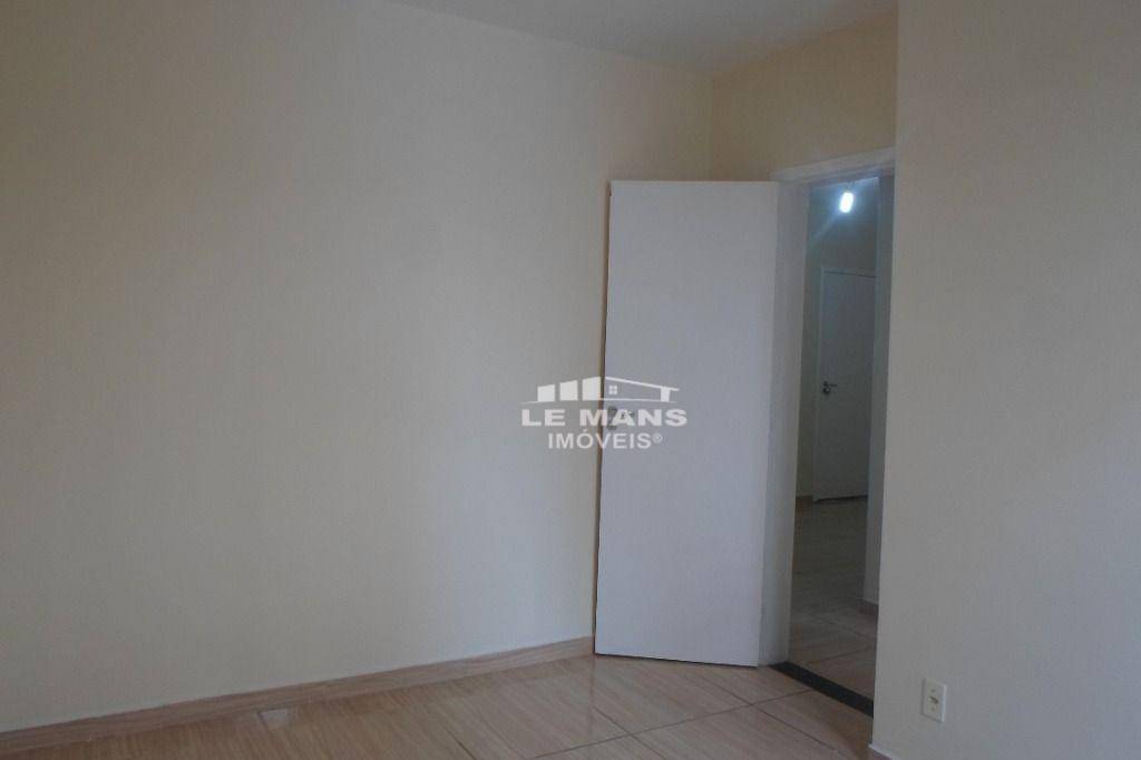 Apartamento à venda com 2 quartos, 55m² - Foto 13