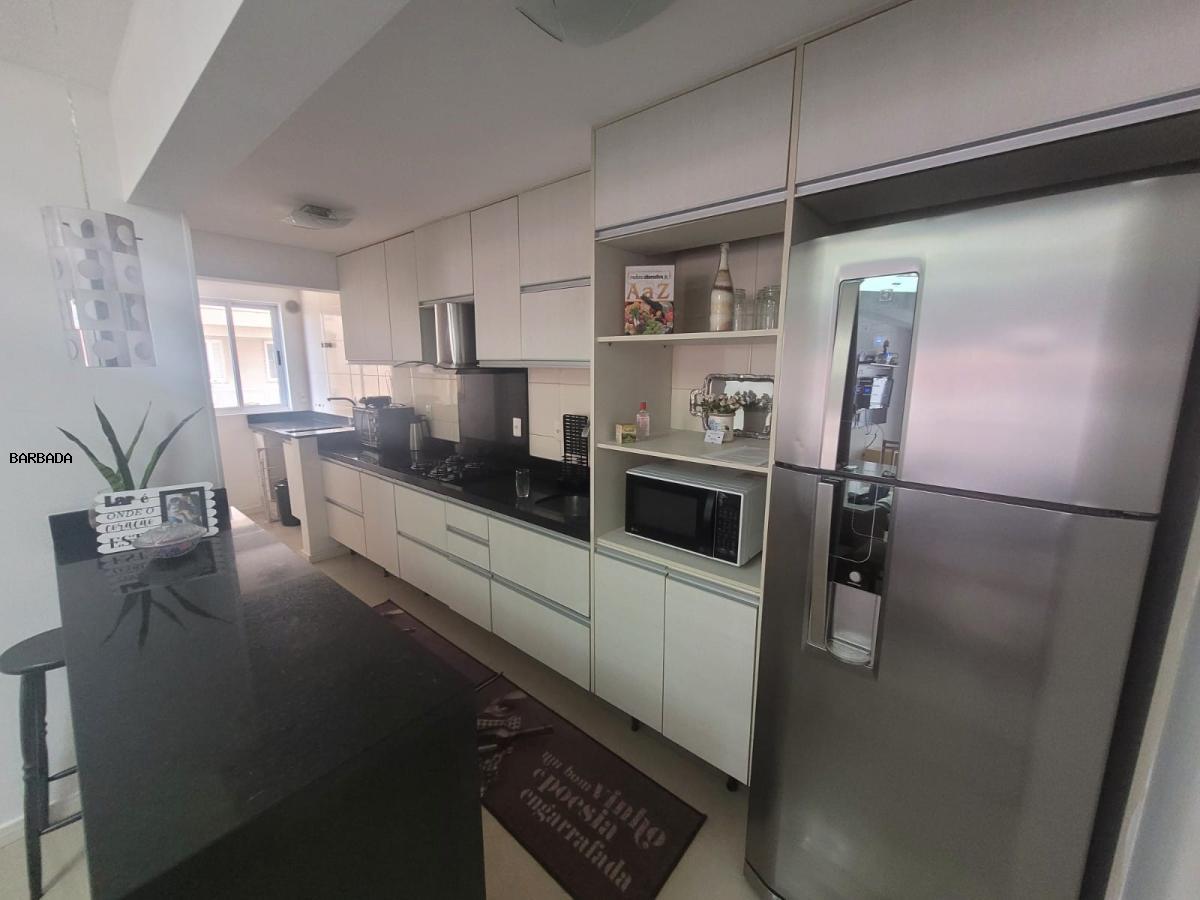 Apartamento para alugar com 3 quartos, 90m² - Foto 3