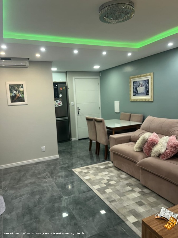 Apartamento à venda com 2 quartos, 64m² - Foto 1