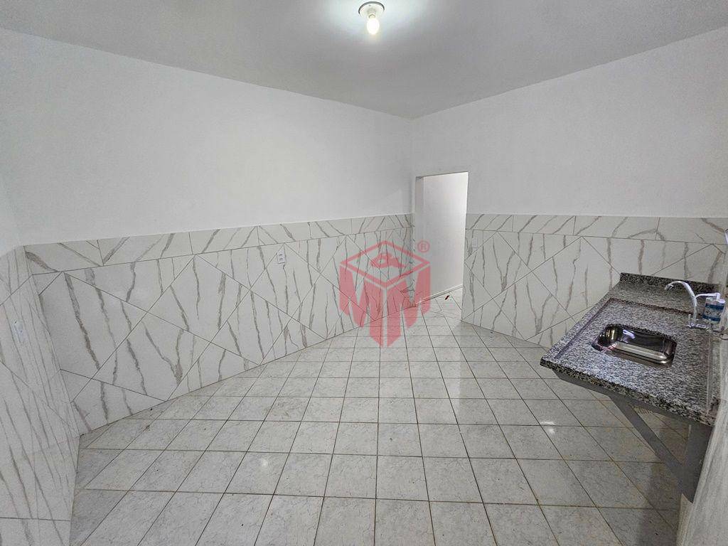 Casa para alugar com 1 quarto, 50m² - Foto 13