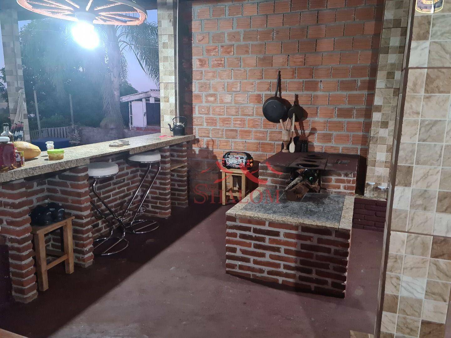 Chácara à venda com 4 quartos, 300m² - Foto 14