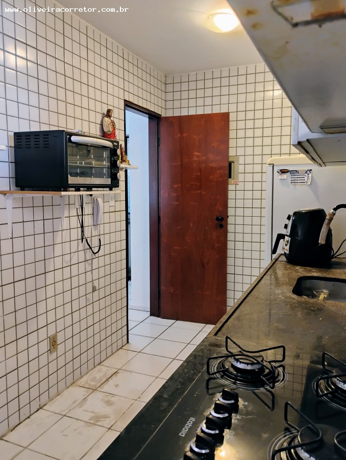 Apartamento para alugar com 2 quartos, 65m² - Foto 11