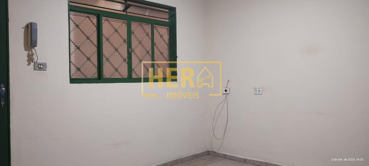 Casa à venda com 4 quartos, 100m² - Foto 4