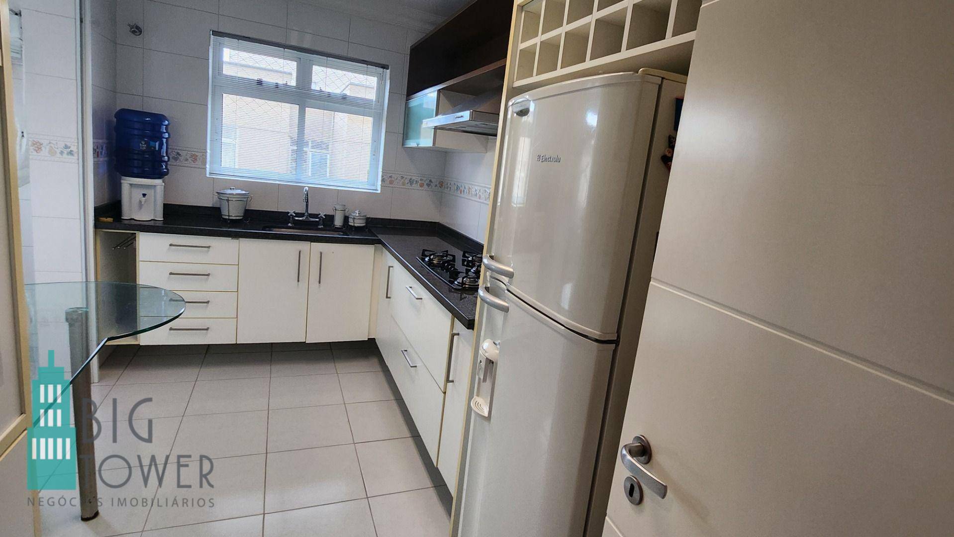 Apartamento para alugar com 3 quartos, 84m² - Foto 14