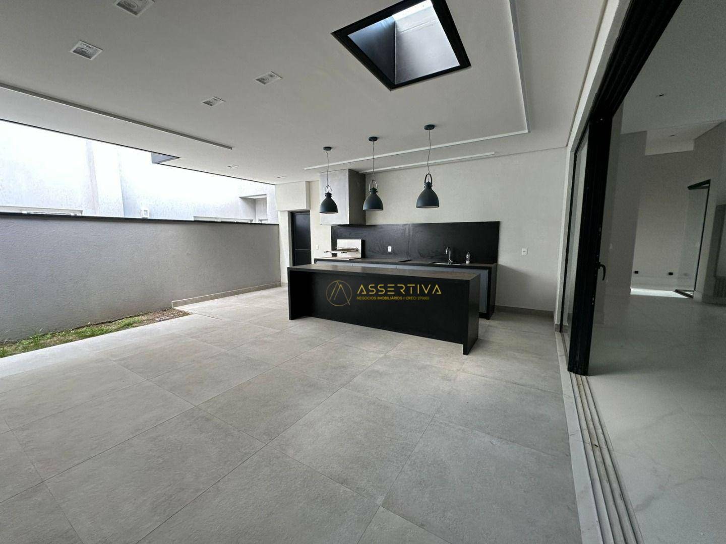 Casa de Condomínio à venda e aluguel com 3 quartos, 350m² - Foto 4