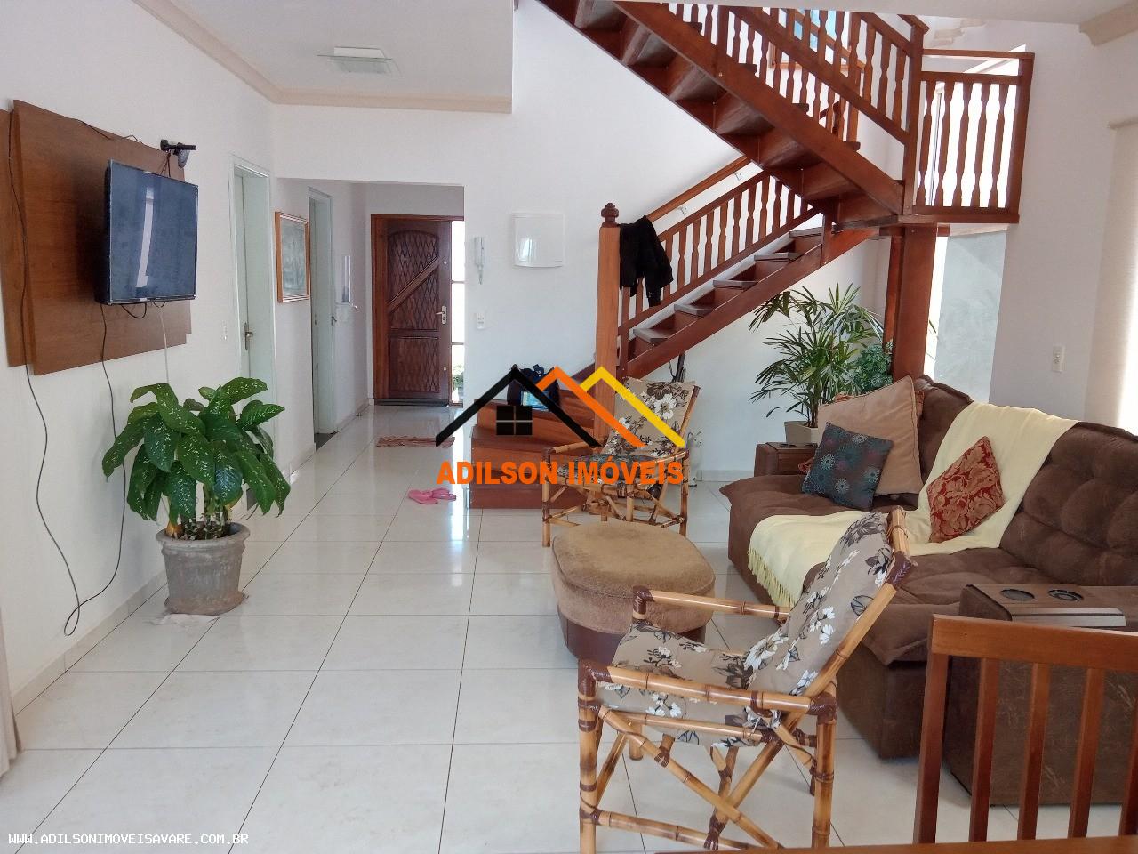 Casa à venda com 5 quartos, 139m² - Foto 9