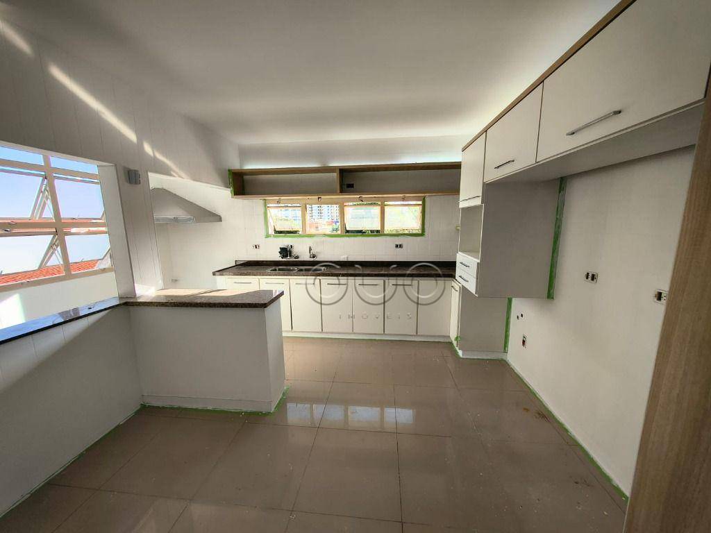 Casa para alugar com 4 quartos, 246m² - Foto 39