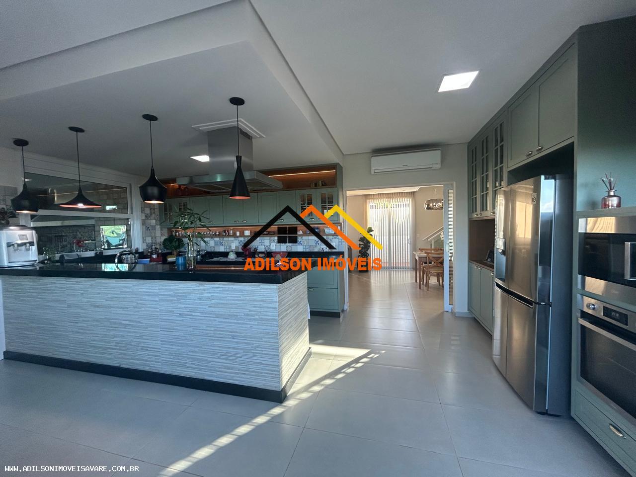 Casa à venda com 3 quartos, 373m² - Foto 8