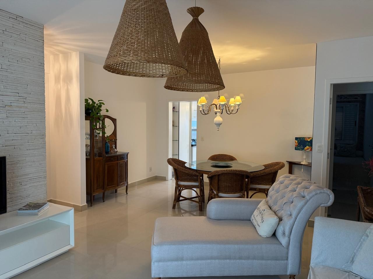 Apartamento à venda com 3 quartos, 110m² - Foto 1