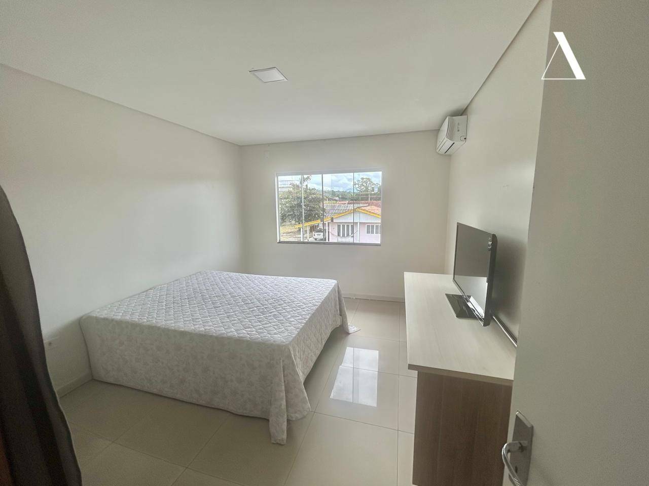 Casa à venda com 3 quartos, 234m² - Foto 22