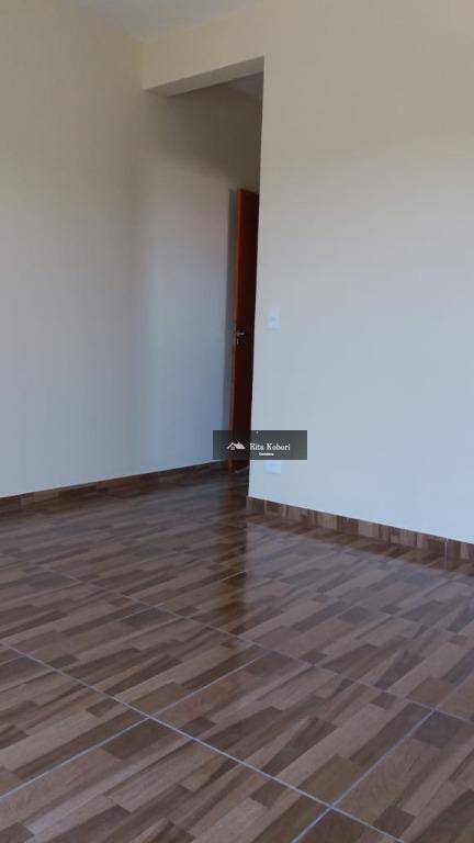 Casa de Condomínio à venda com 4 quartos, 196m² - Foto 5