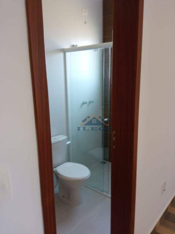 Casa de Condomínio à venda e aluguel com 3 quartos, 250m² - Foto 24