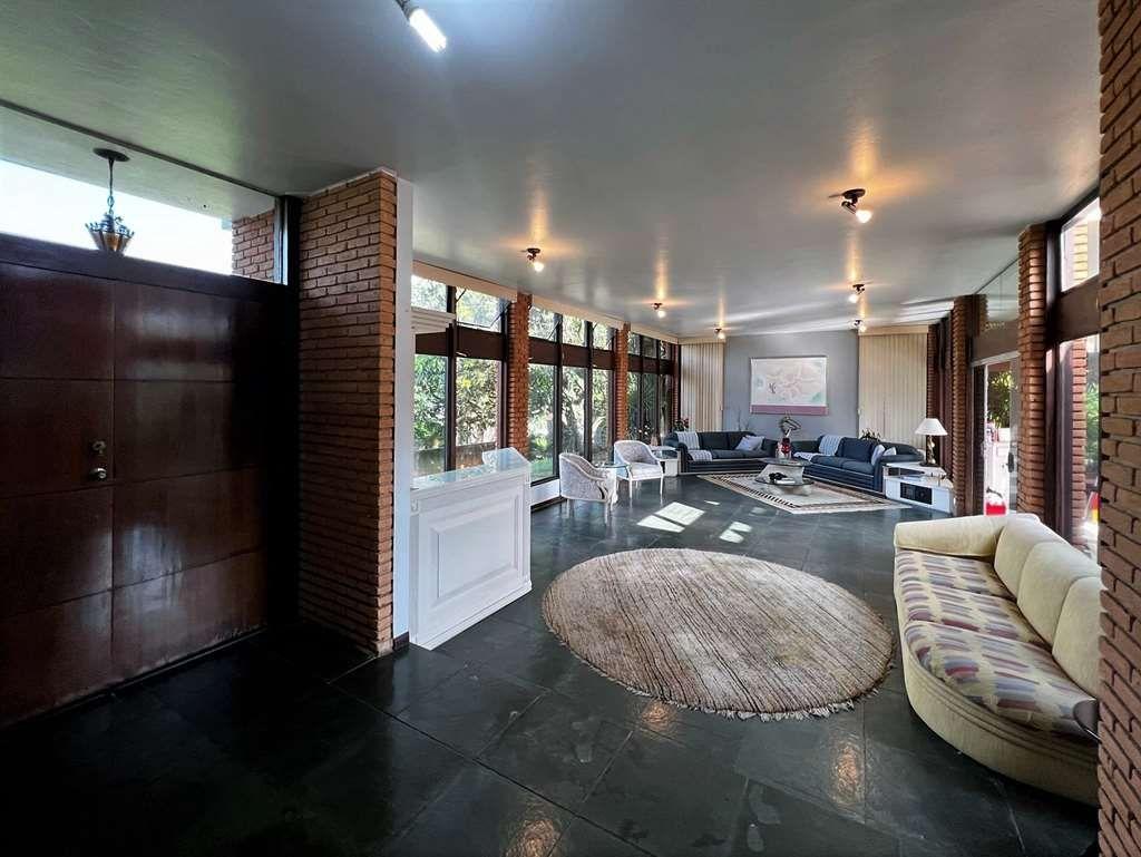 Casa à venda com 4 quartos, 640m² - Foto 4