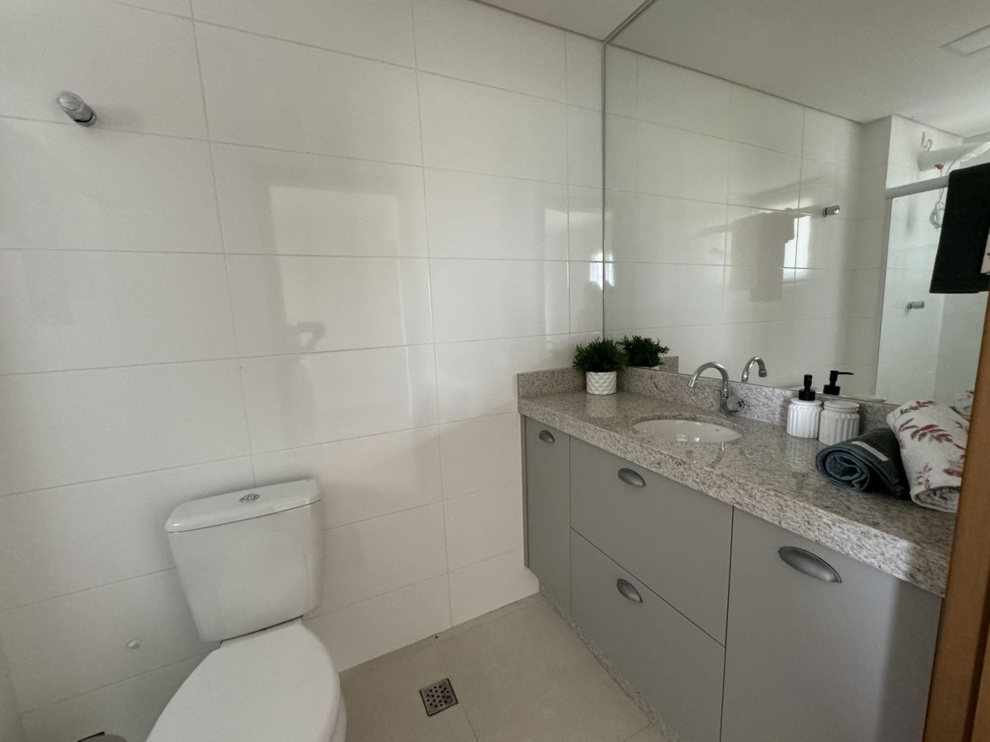 Apartamento à venda com 2 quartos, 67m² - Foto 11