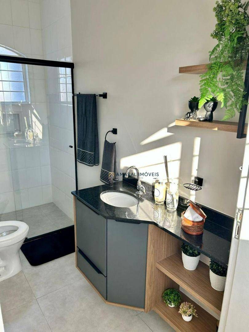 Casa à venda e aluguel com 4 quartos, 416m² - Foto 11