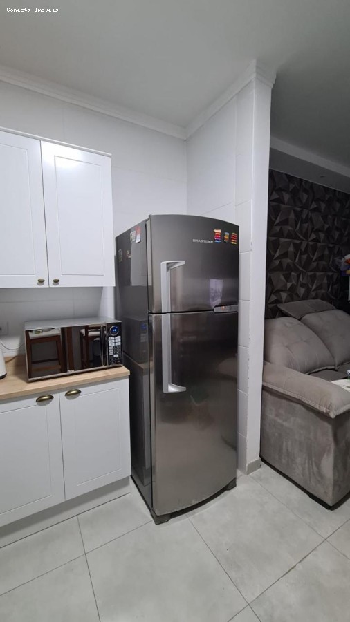 Casa para alugar com 2 quartos, 65m² - Foto 12