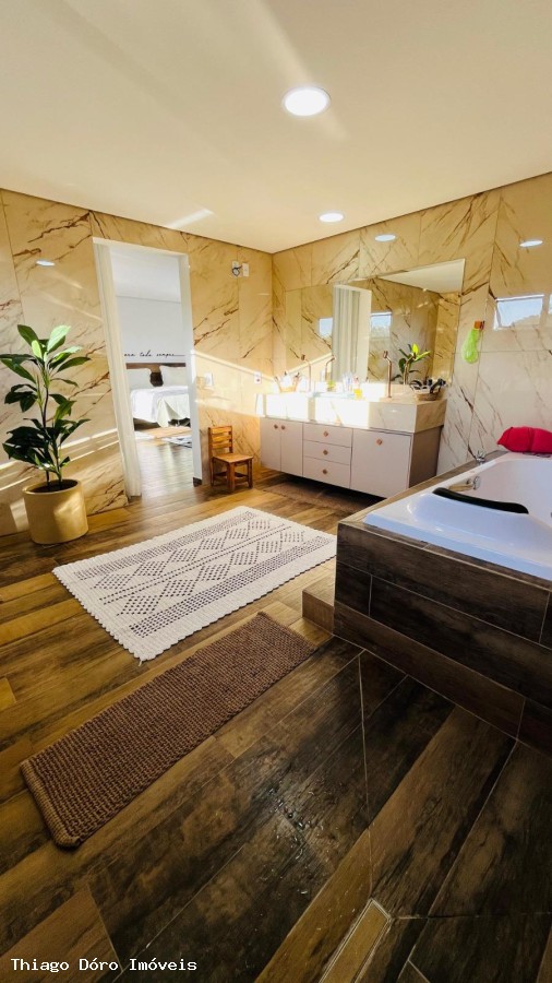Casa à venda com 4 quartos, 650m² - Foto 20