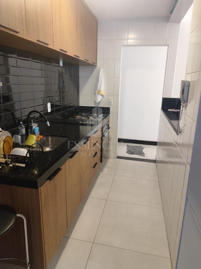 Apartamento à venda com 2 quartos, 70m² - Foto 12