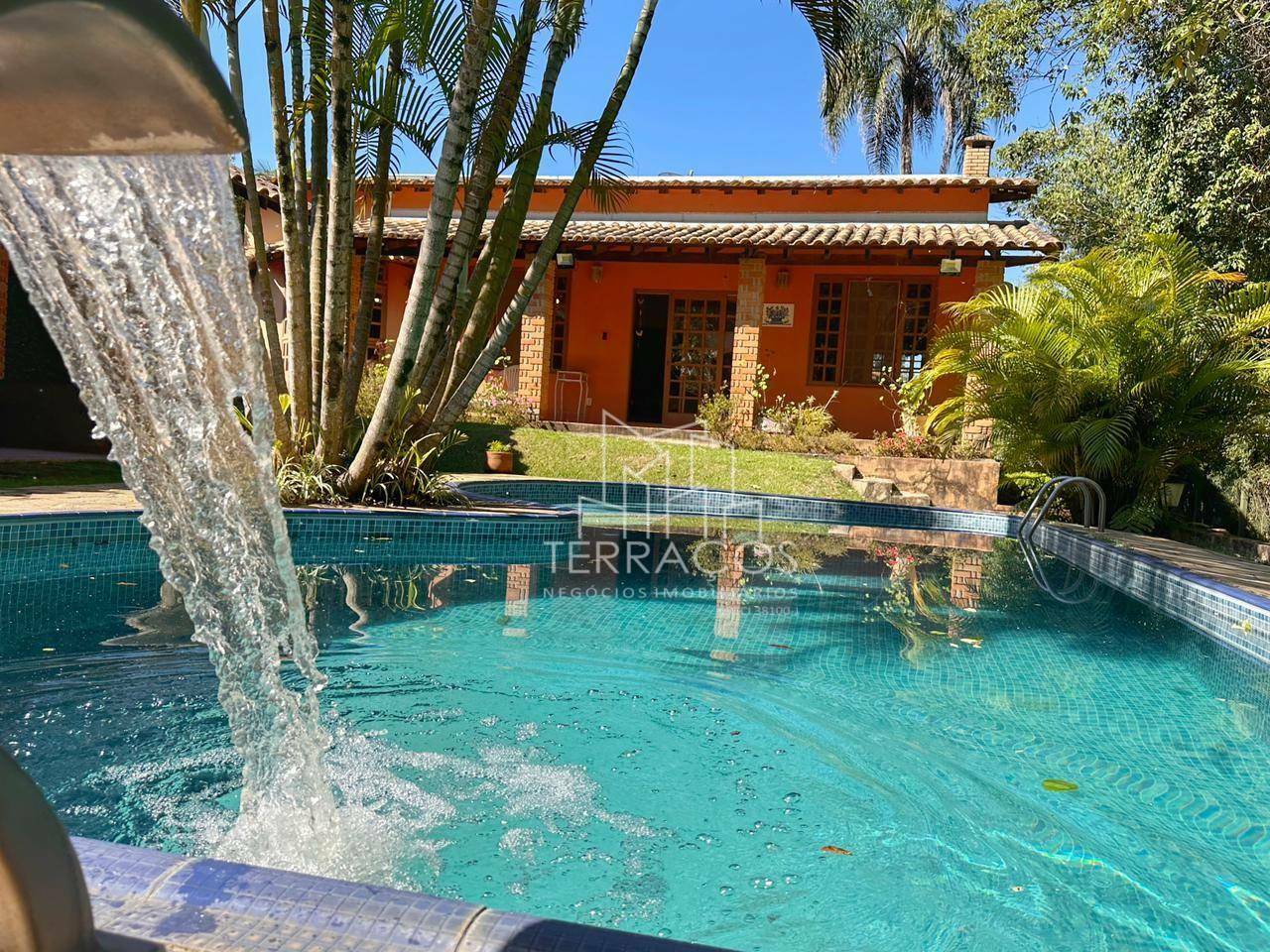 Casa de Condomínio à venda com 3 quartos, 460m² - Foto 1