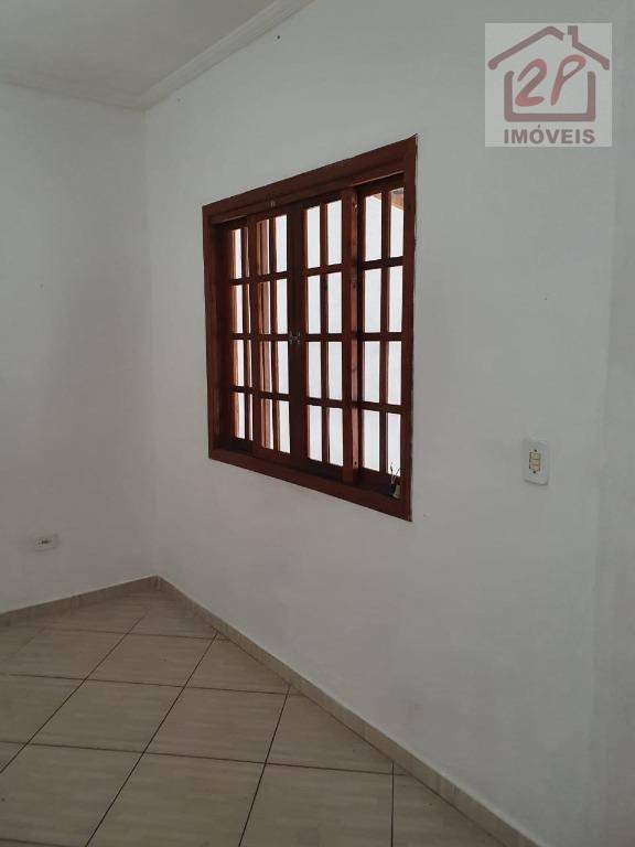 Casa à venda com 2 quartos, 67m² - Foto 4
