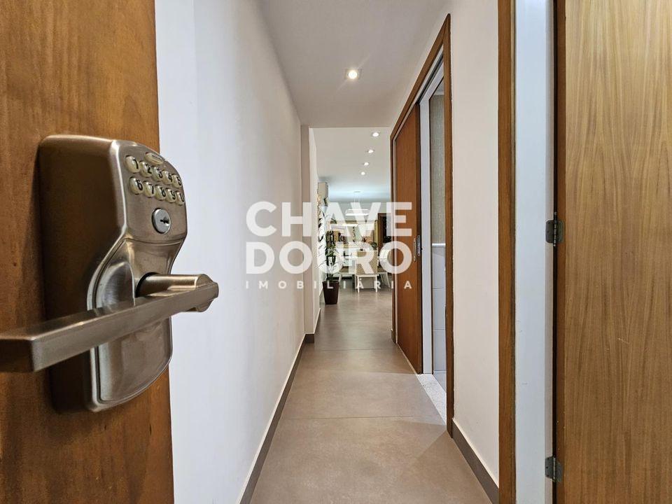 Apartamento à venda com 4 quartos, 150m² - Foto 1