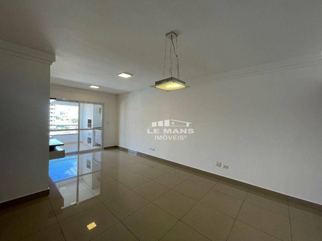 Apartamento para alugar com 3 quartos, 116m² - Foto 4