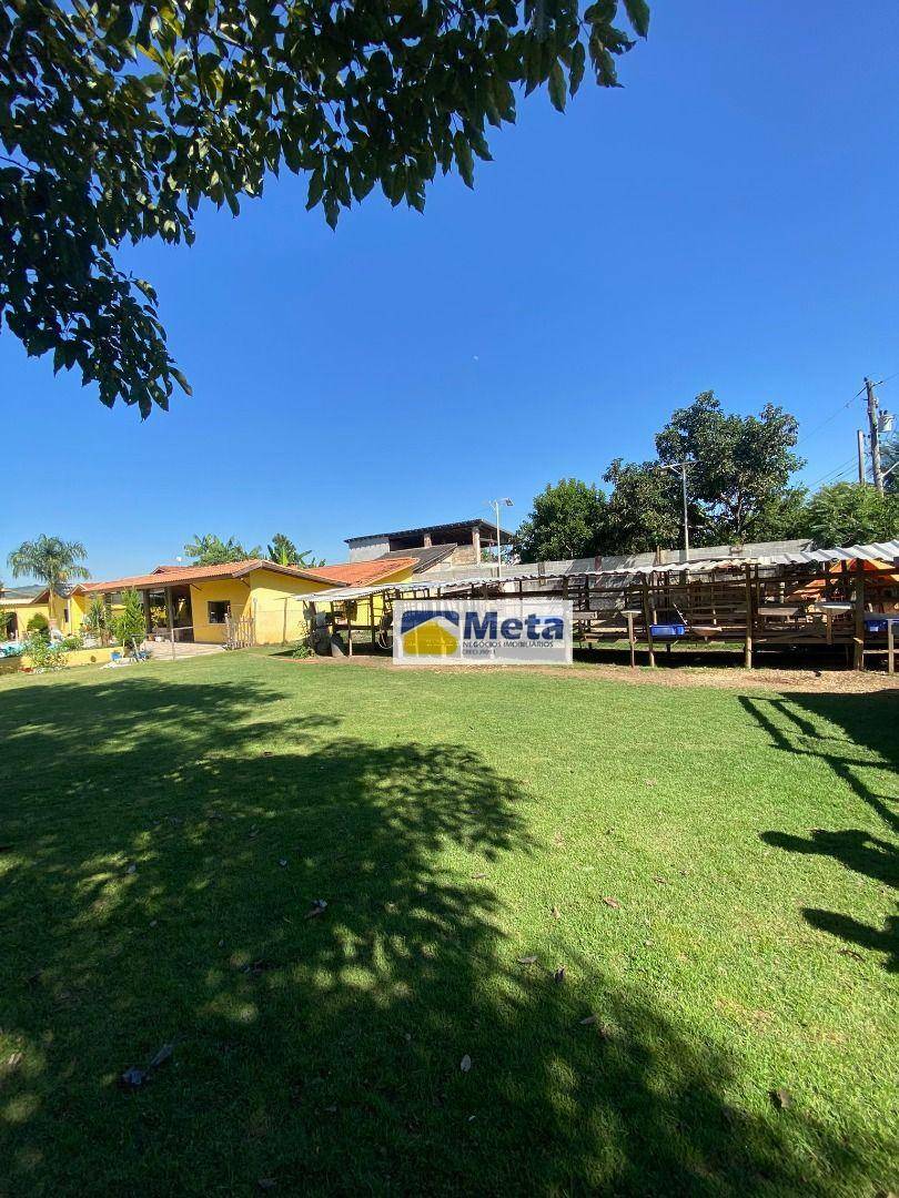 Chácara à venda com 4 quartos, 450m² - Foto 25