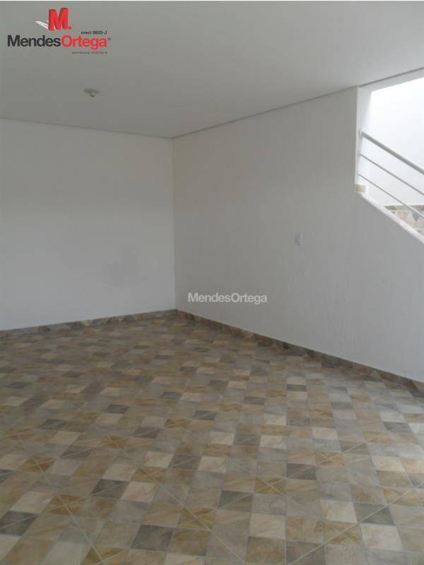 Casa para alugar com 2 quartos, 95m² - Foto 3