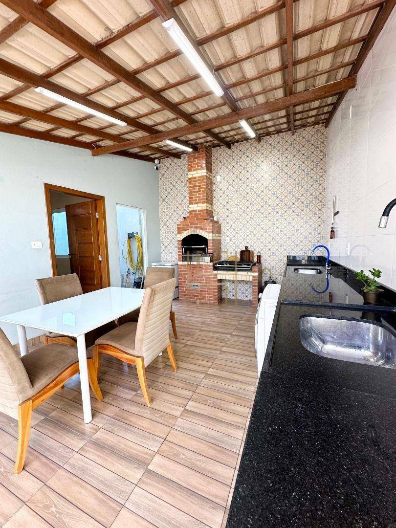 Casa à venda com 3 quartos, 200m² - Foto 5