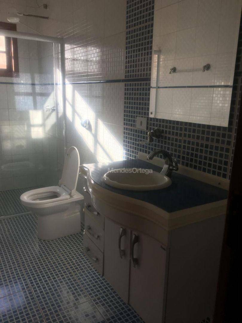 Casa para alugar com 3 quartos, 180m² - Foto 6