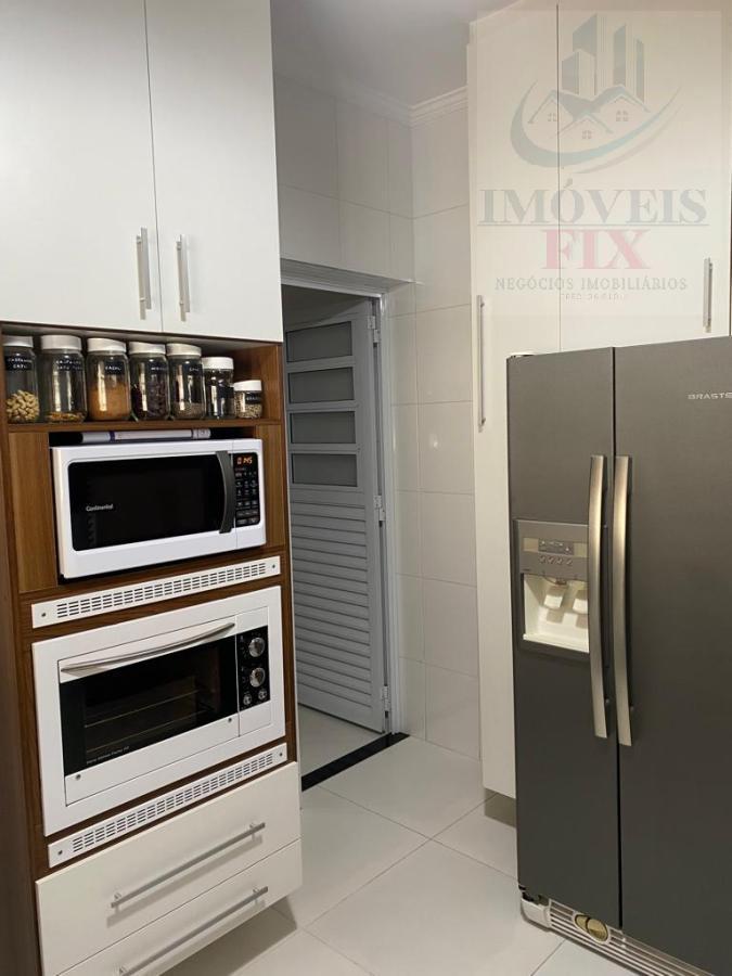 Casa de Condomínio à venda com 3 quartos, 259m² - Foto 13