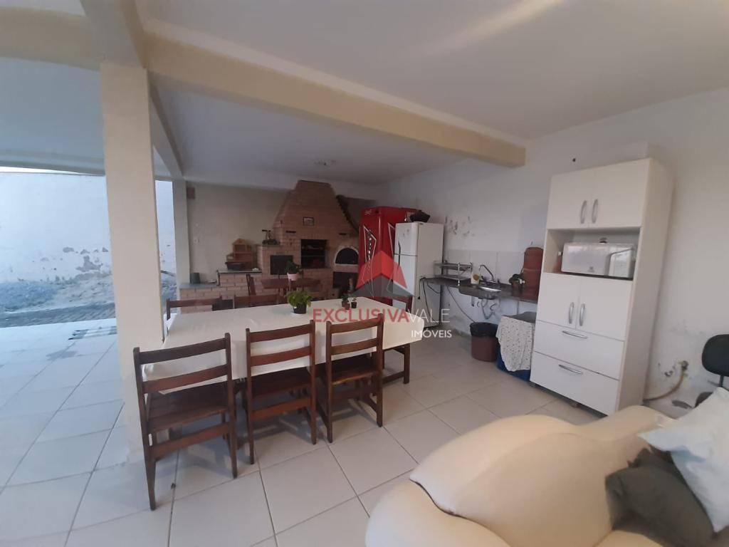 Casa de Condomínio à venda e aluguel com 3 quartos, 270m² - Foto 18