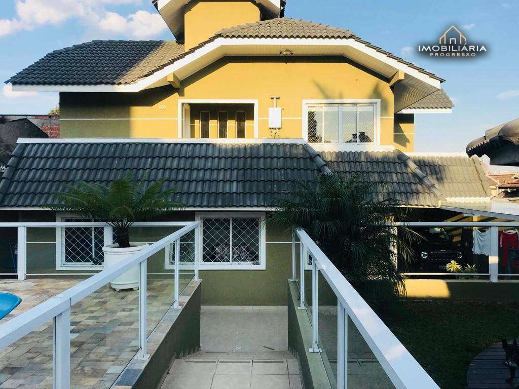 Sobrado à venda com 3 quartos, 300m² - Foto 1