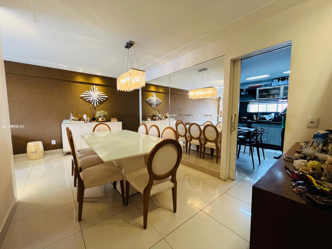 Apartamento à venda com 3 quartos, 113m² - Foto 3