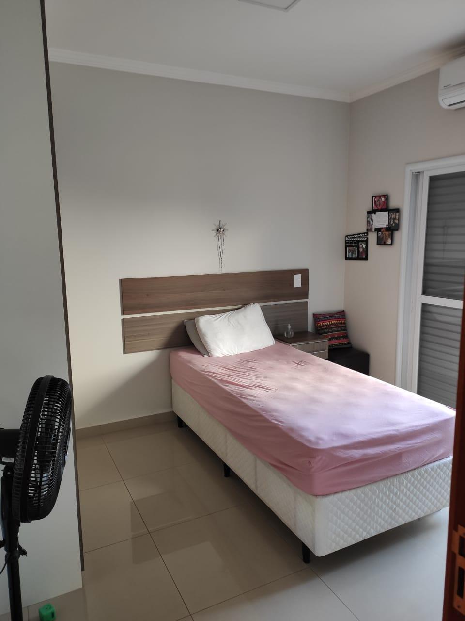 Casa de Condomínio à venda com 4 quartos, 205m² - Foto 5