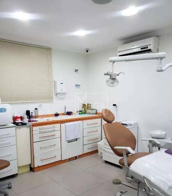 Casa à venda com 2 quartos, 160m² - Foto 14