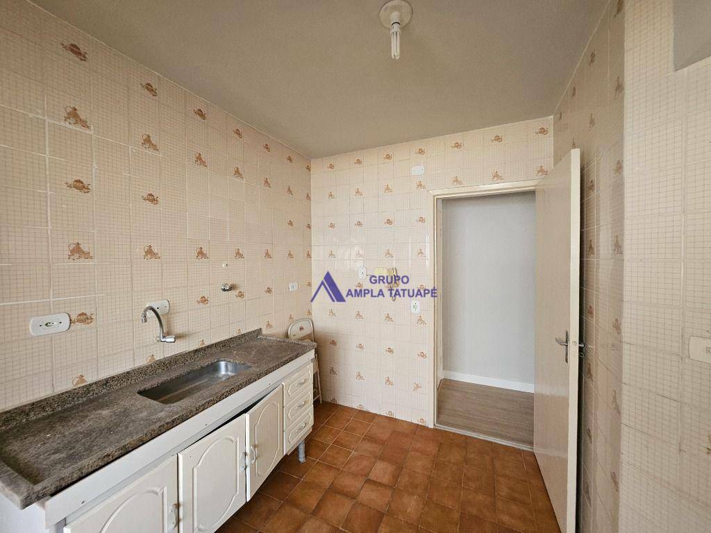Apartamento para alugar com 2 quartos, 65m² - Foto 4