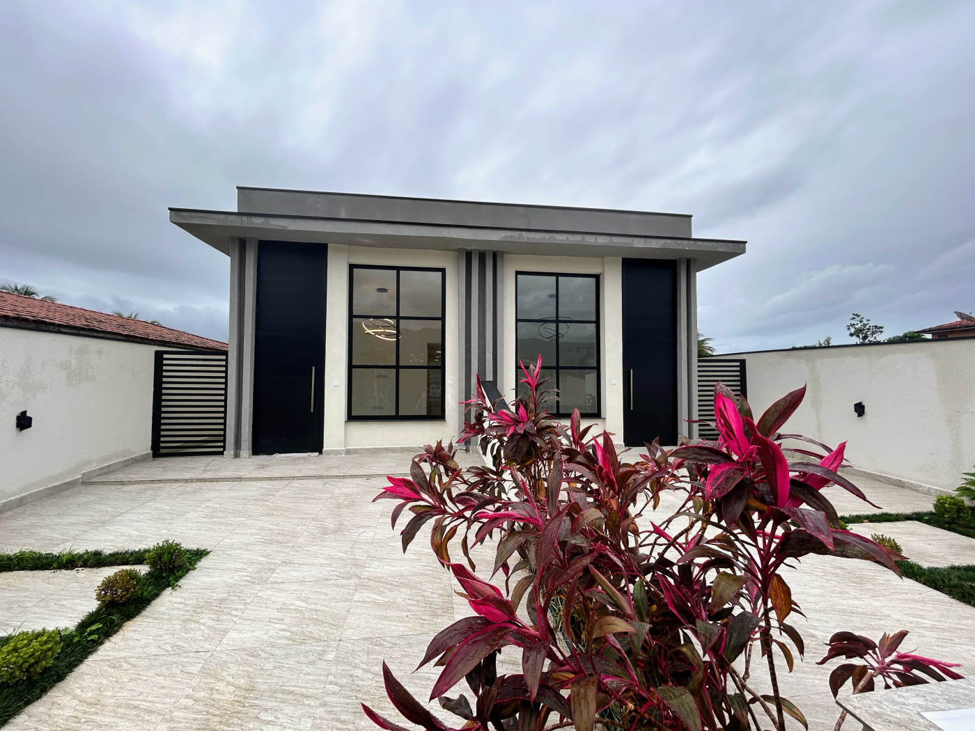 Casa de Condomínio à venda com 3 quartos, 144m² - Foto 1
