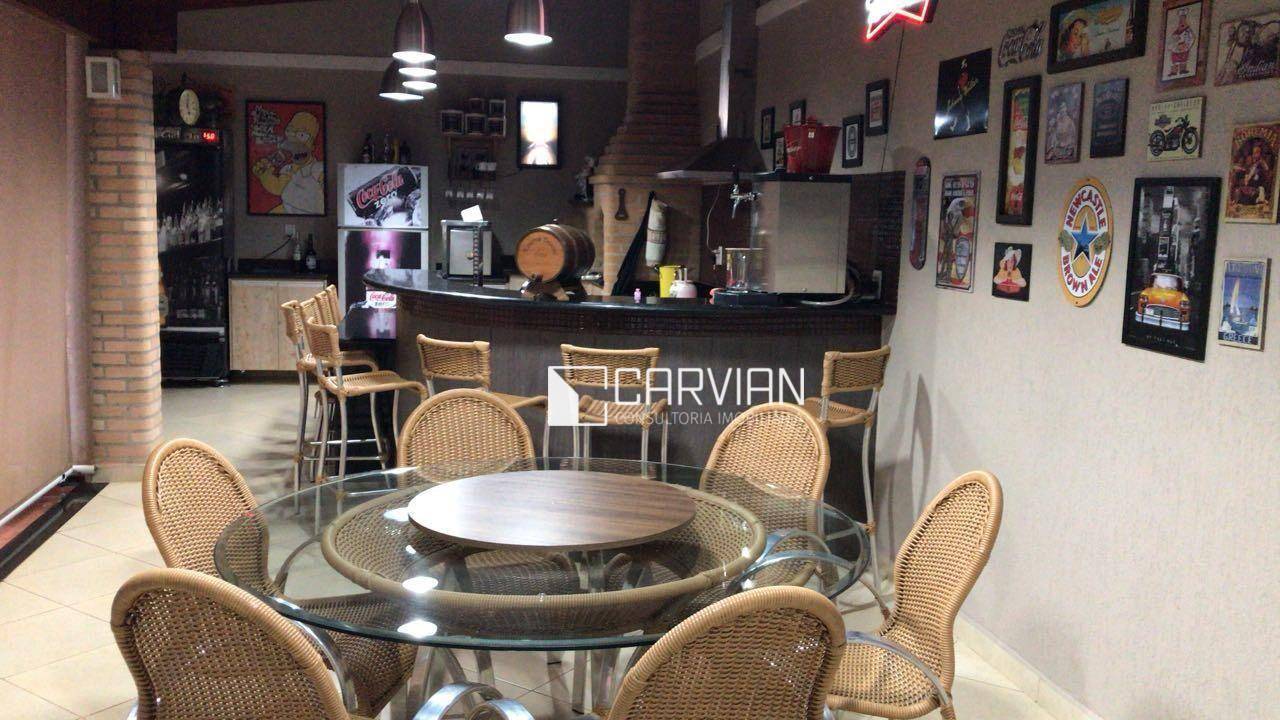 Casa à venda com 3 quartos, 342m² - Foto 8