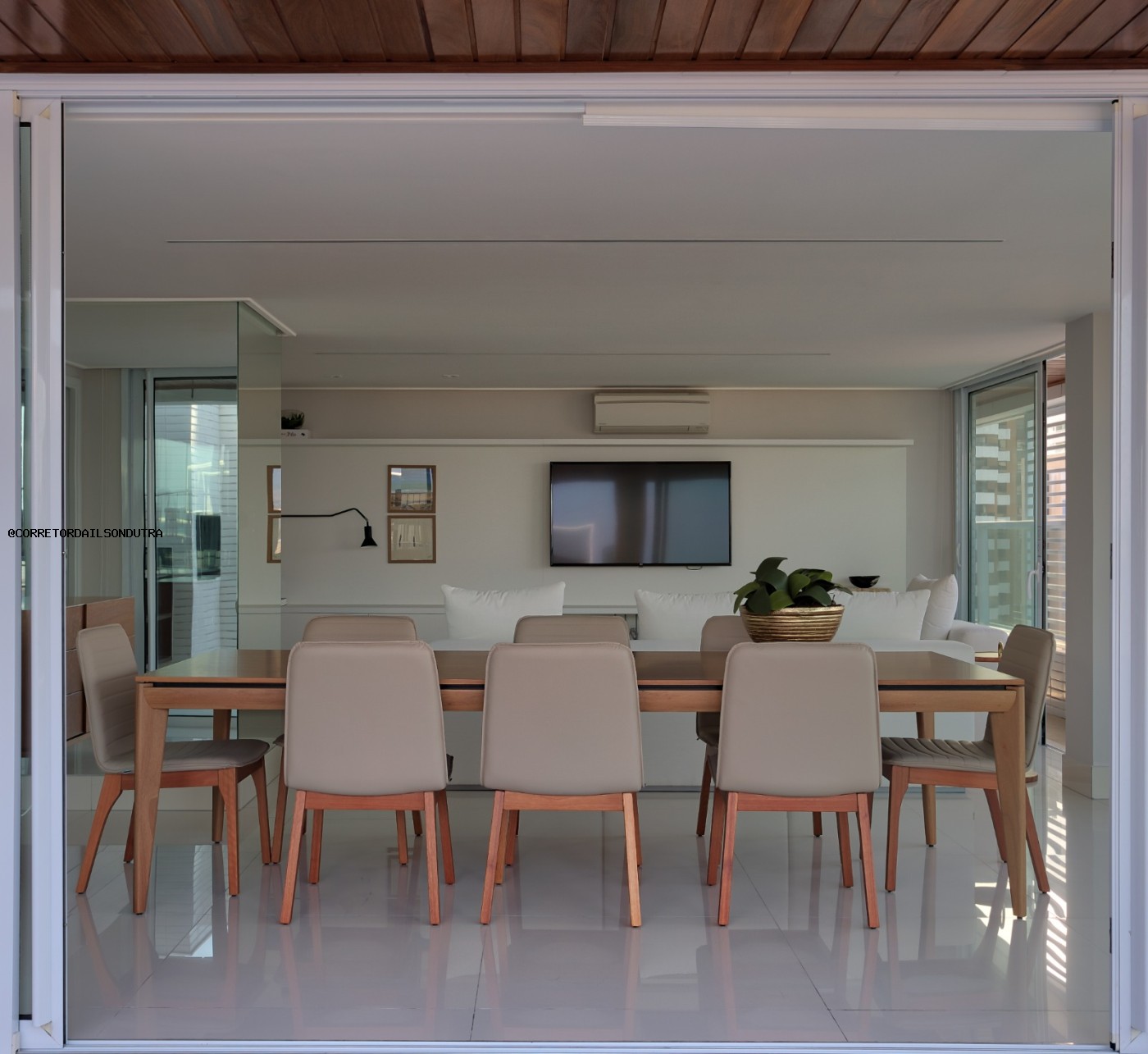 Cobertura à venda com 2 quartos, 237m² - Foto 2