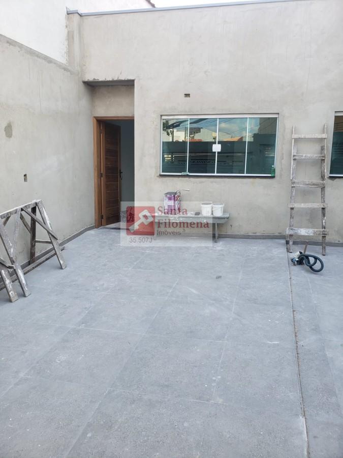 Casa à venda com 3 quartos, 76m² - Foto 1