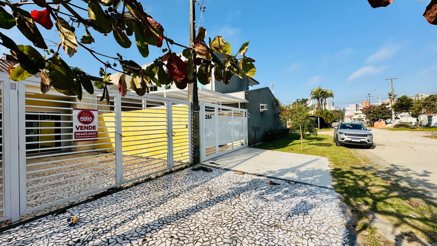 Casa à venda com 3 quartos, 78m² - Foto 3