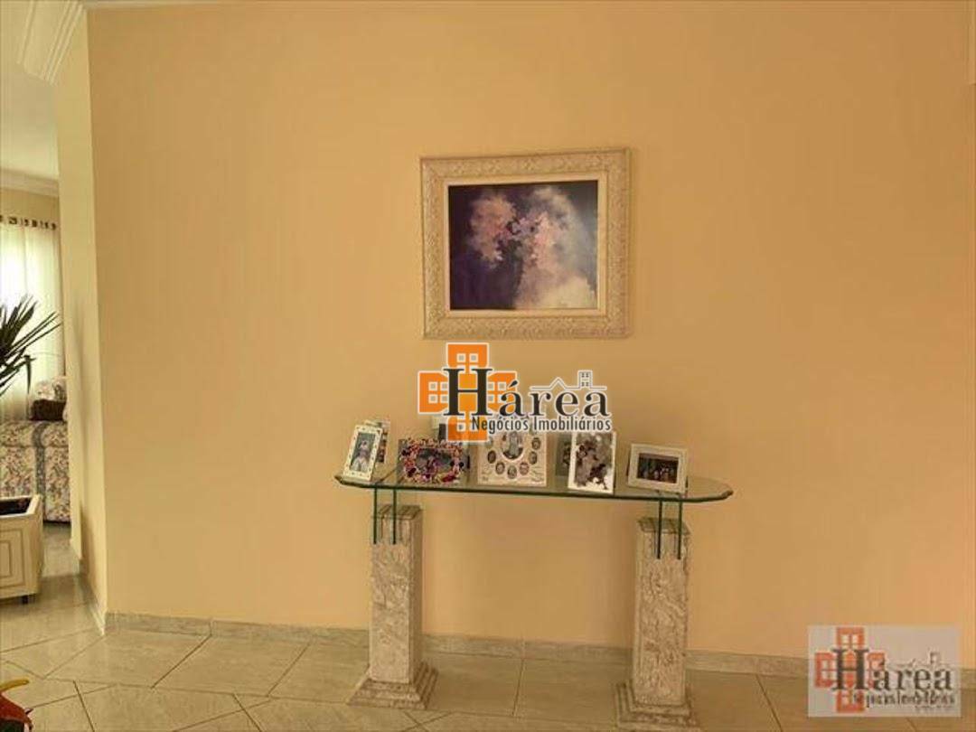 Casa para alugar com 3 quartos, 300m² - Foto 24