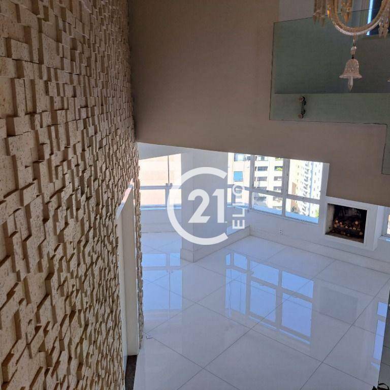 Cobertura à venda e aluguel com 3 quartos, 250m² - Foto 8