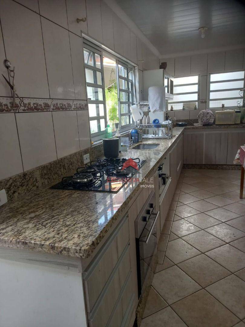 Casa à venda com 3 quartos, 203m² - Foto 16