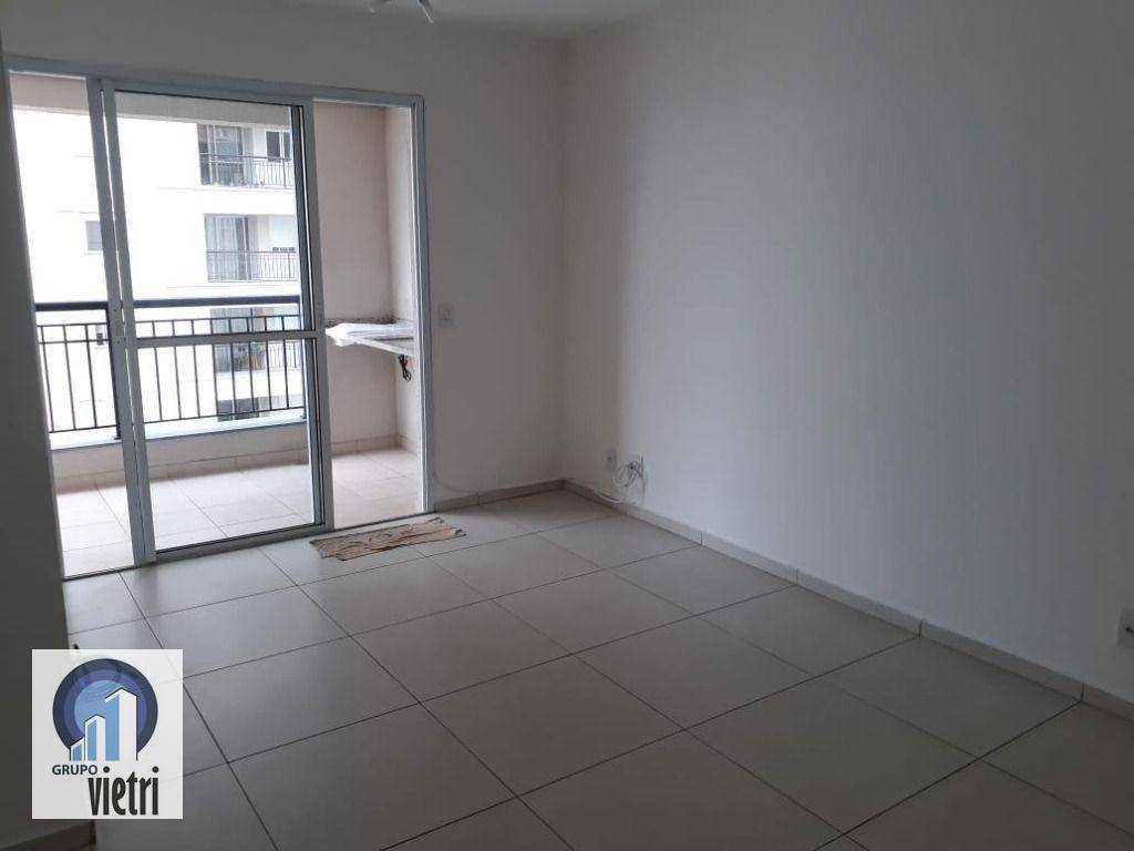 Apartamento para alugar com 3 quartos, 70m² - Foto 8