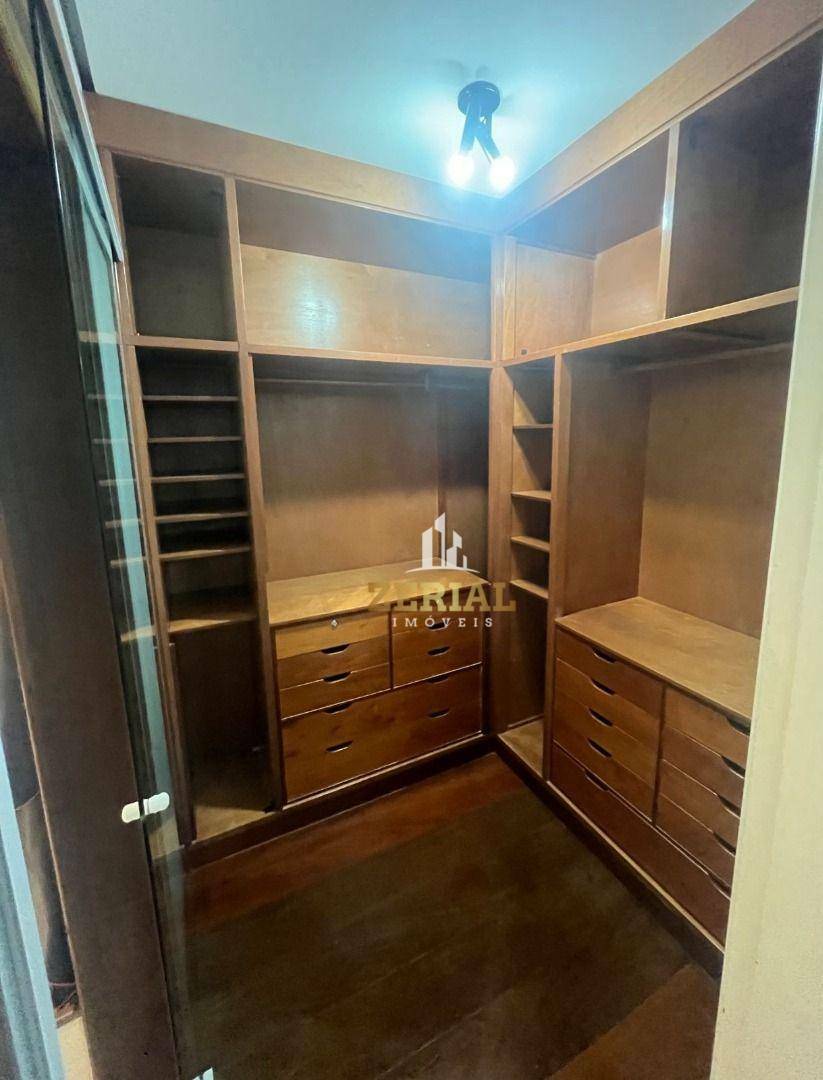 Casa à venda e aluguel com 3 quartos, 216m² - Foto 13