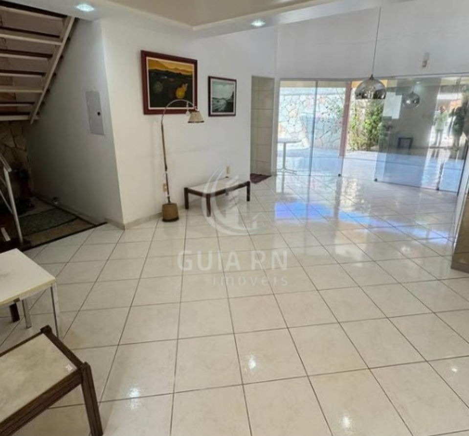 Casa à venda com 3 quartos - Foto 1