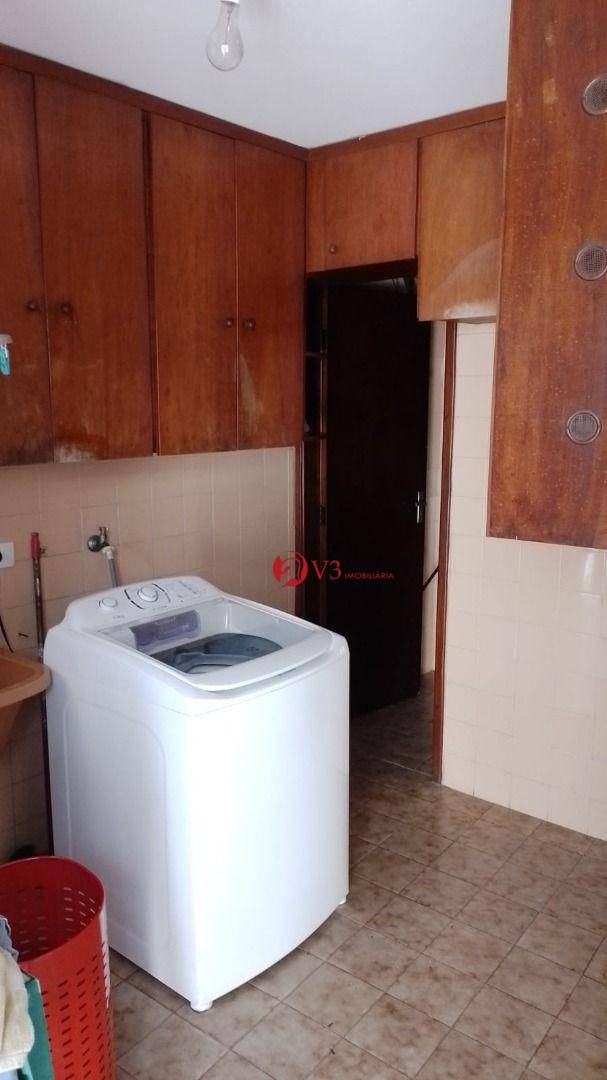 Sobrado para alugar com 3 quartos, 240m² - Foto 12